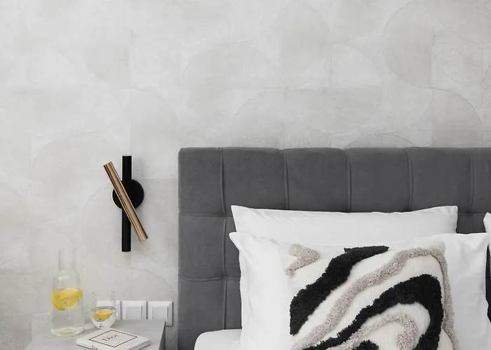 Ly Gold Center Apartament *